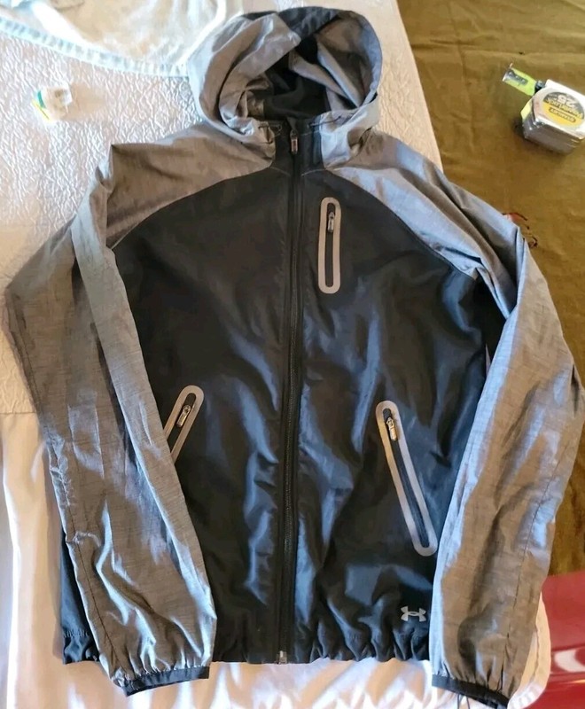 Under Armour All Season Gear Full Zip Lightweight Jacket S Women's Black Grey