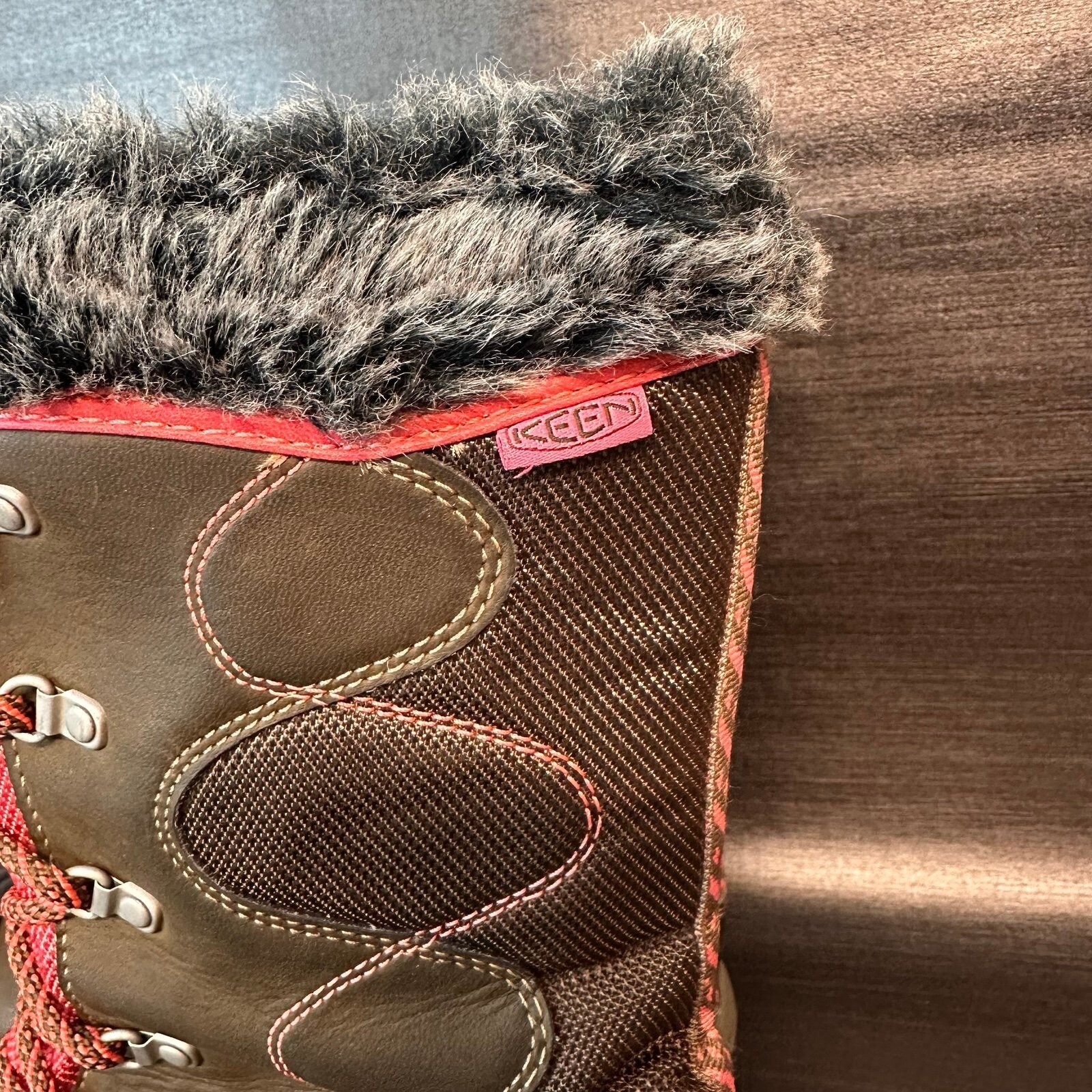 Stivali Keen Kelsey bambini giovani taglia 4 impermeabili outdoor escursionismo invernali isolati