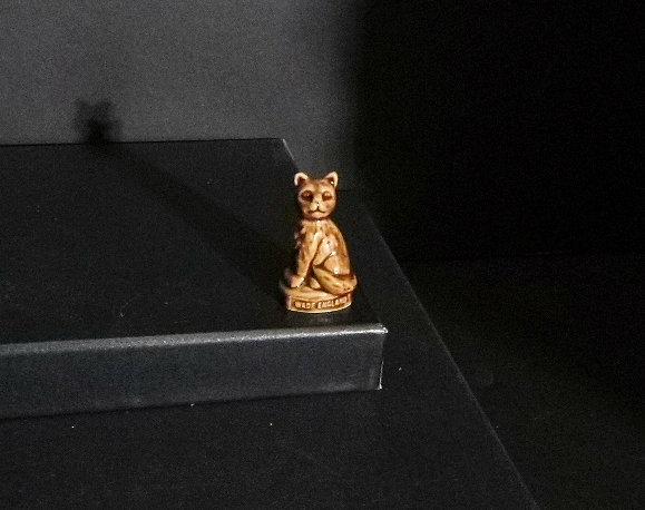 Red Rose Tea Wade Pet Shop Series figurine Cat 2006-2008