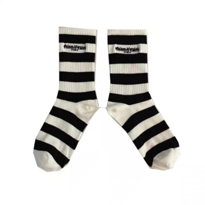 2 Pairs Mens Womens mm6 Crew Socks Maison Striped Comfort Causal Athletic Socks