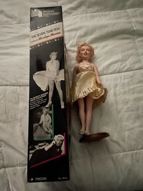 BONECA MARILYN MONROE VINTAGE 1982 16" A COCEIRA DE SETE ANOS USADA ESTADO EX - Imagem 4 de 4