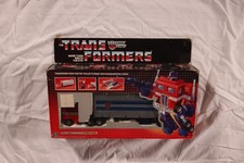 Vintage G1 Transformers Autobot Optimus Prime 1984 with Original Box