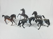 Vintage Hard Plastic Horses Lot of 5 Marked 1395 A 1395 C 1395 D 1395 P
