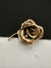 Vintage Rhinestone Faux Pearl Rose Flower Textured Gold Tone Brooch Earring Set — photo 4