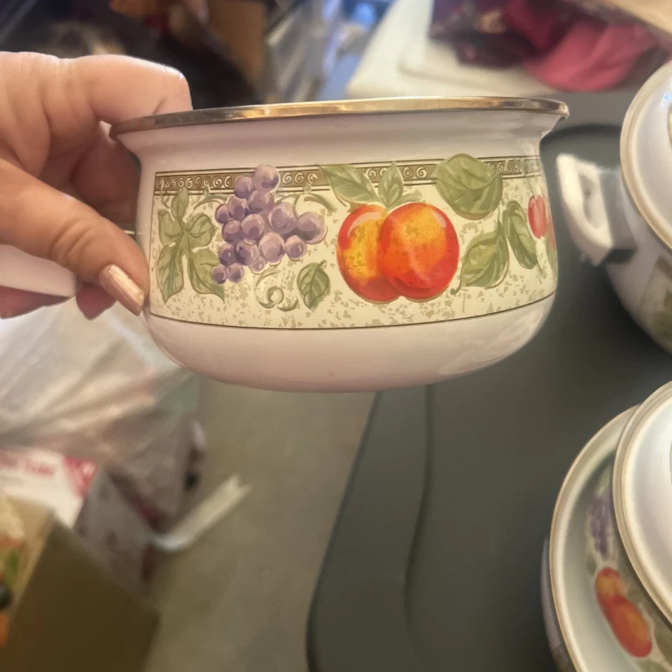 Vintage 7 Piece Gibson Porcelain Enamel On Steel Pots & Pans Set Excellent Con - Image 4 of 4