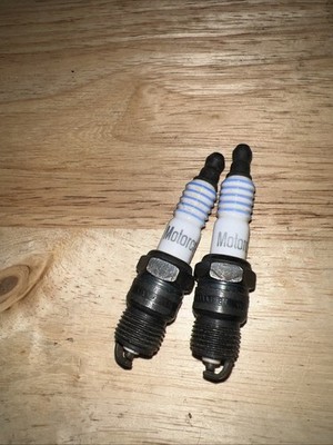 NOS AF52 Motorcraft Powertip Ignition Spark Plug (2)