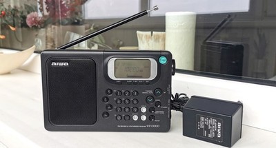 Aiwa WR-D1000 FM/LW/MW/SW PLL Digital Radio Receiver - Weltempfänger / Radio