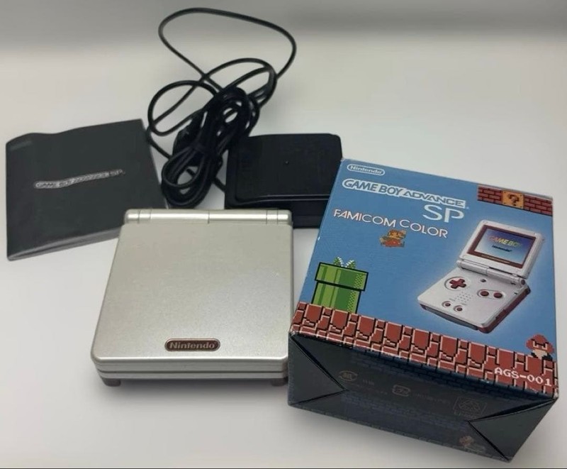 Nintendo Game Boy Advance SP Famicom Edition AGS-001 Console Tested Japan