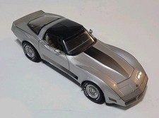 Autoart Millennium 1982 Chevrolet Corvette 1:18 Scale Diecast Silver 