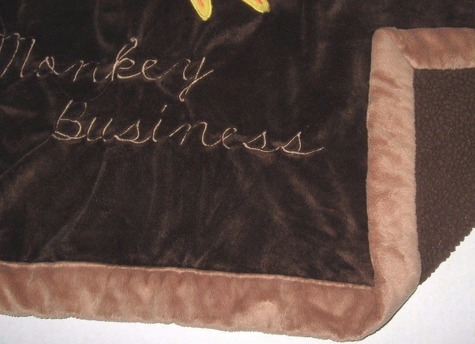 Manta bebé Just Born Monkey Business marrón bronceado ribete felpa espalda sherpa 30x40" Foto 2 de 2