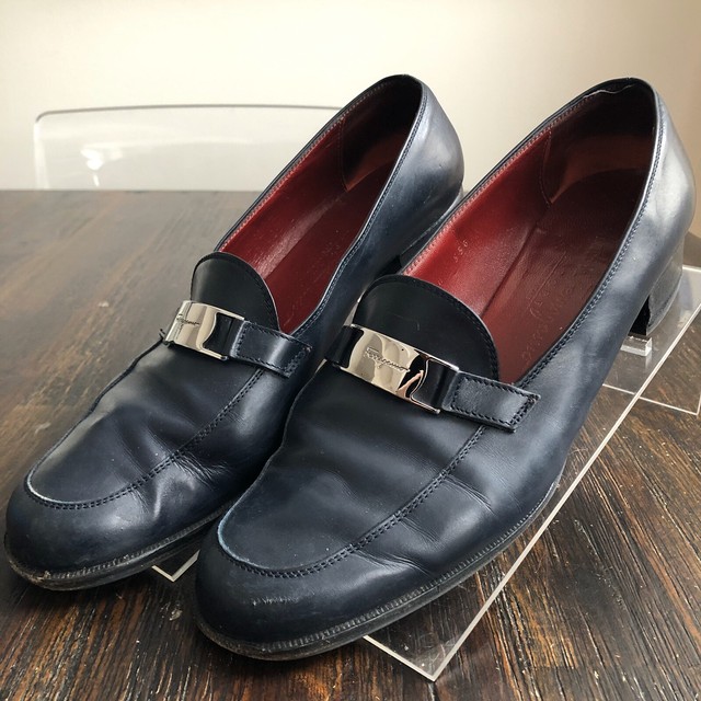 SALVATORE FERRAGAMO Sport Sz 8 Women Navy Blue Leather Buckle Logo Loafers Heel | eBay