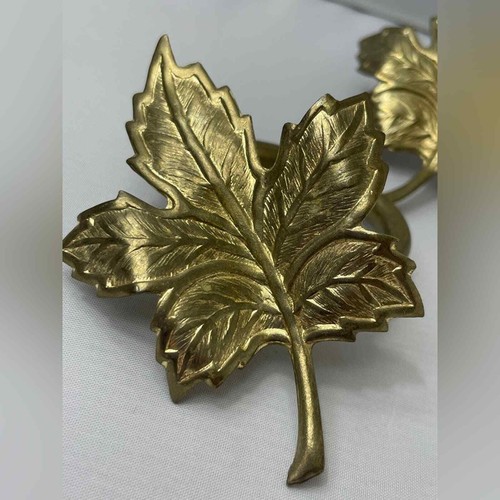 4 Gold Leaf Shaped Napkin Rings - Picture 4 of 4