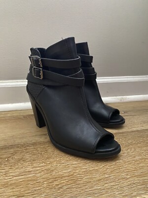 Simply Vera Wang Black Heeled Open Toe Ankle Booties Size