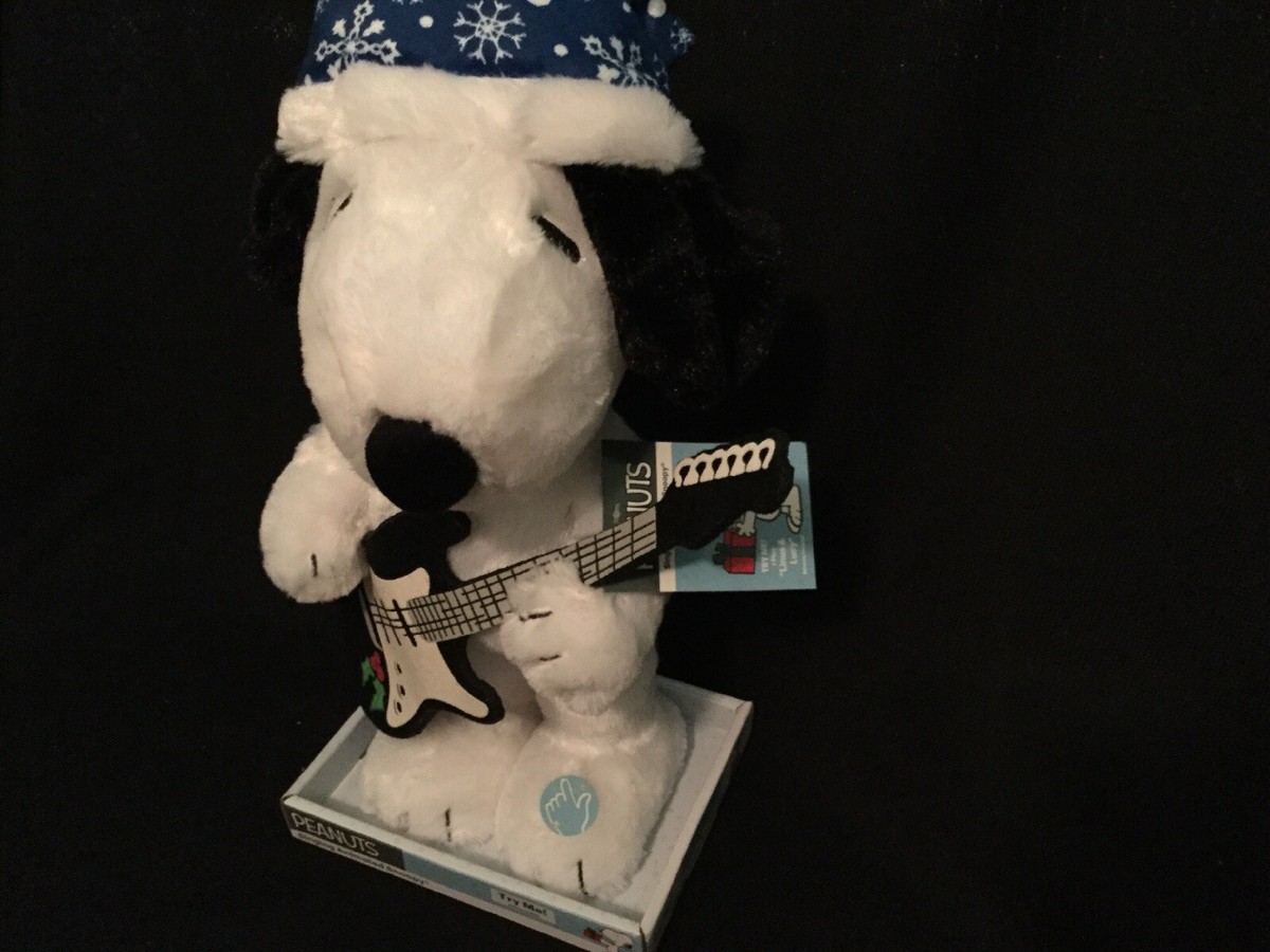 Peanuts Singing Animated Snoopy with Guitar Plays Linus