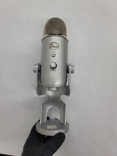 Logitech Blue Yeti A00132 Microphone Premium Multi-pattern Usb Condenser  Silver