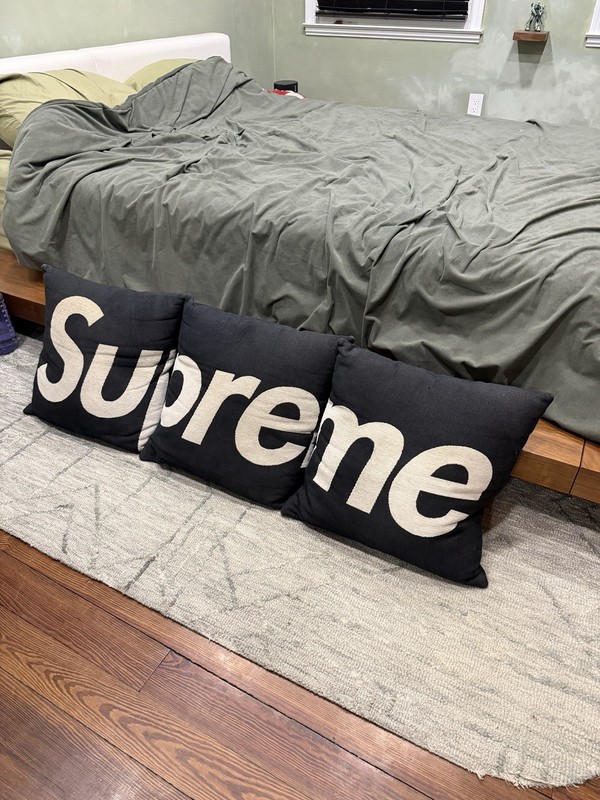 Supreme Jules Pansu Pillows Black Set of 3 SS22 Authentic