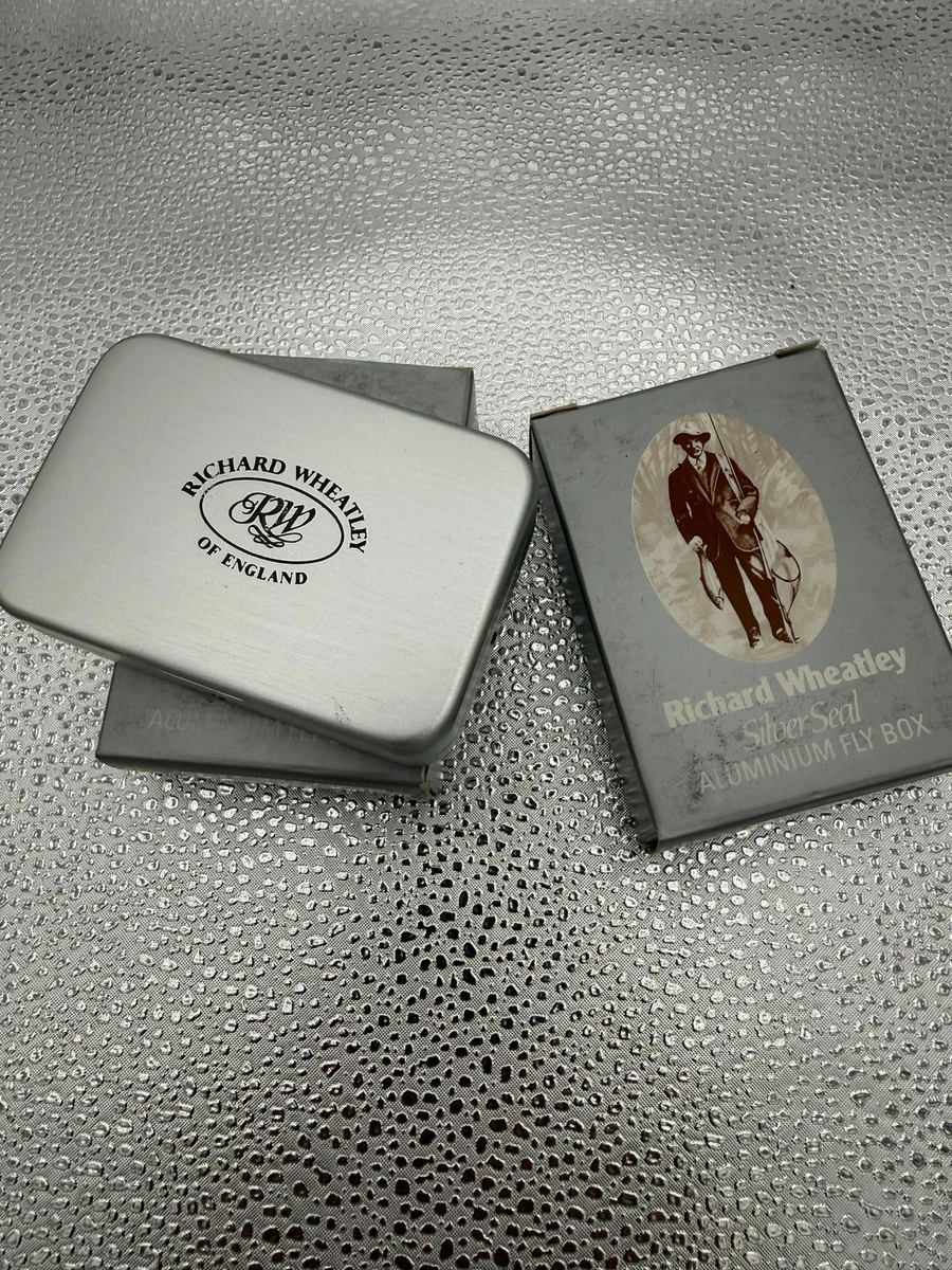 Boîte à Mouches Vintage Richard Wheatley – Alu Noir – 36 Mouches Truite & Saumon
