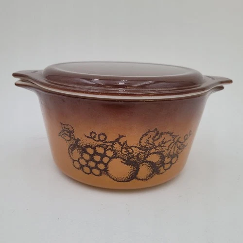 Pyrex Brown Old Orchard Round Casserole Dish w/ Lid 473 1 Qt Vintage Ovenware
