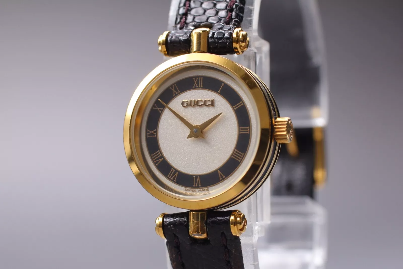 Montre à quartz femme vintage 