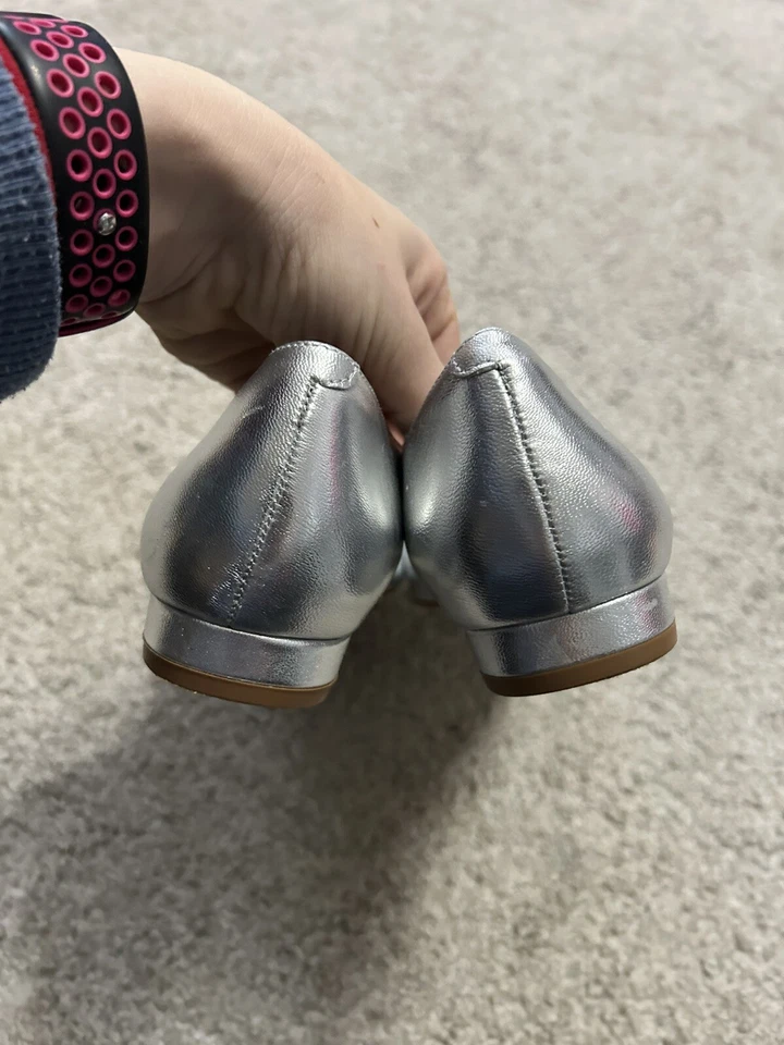 Talbots SUTTON BUCKLE LEATHER FLATS - METALLIC Women's 7.5 - Image 4 of 4