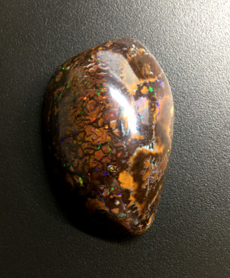Australian Boulder Opal 115 ct ca 34x23mm Cabochon red blue green Frei ; 62281T