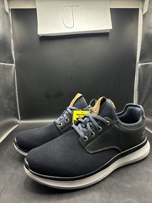 Skechers Mens SZ11 Shoes Street Wear Relaxed Fit Memory Foam Slip