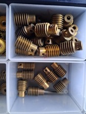 Meccano 10 Worm Gears & 10 Grub Screws - Taken From Items In The Photo