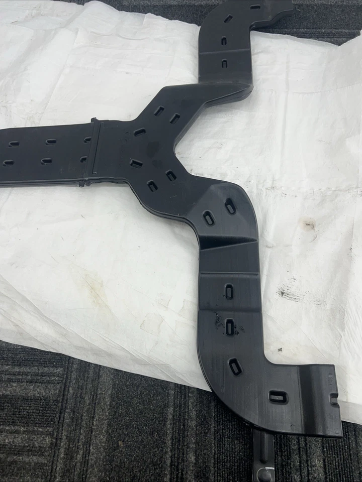 Alfombra debajo del asiento delantero conducto de aire para 08 09 10 Ford F250 F350 Foto 4 de 4