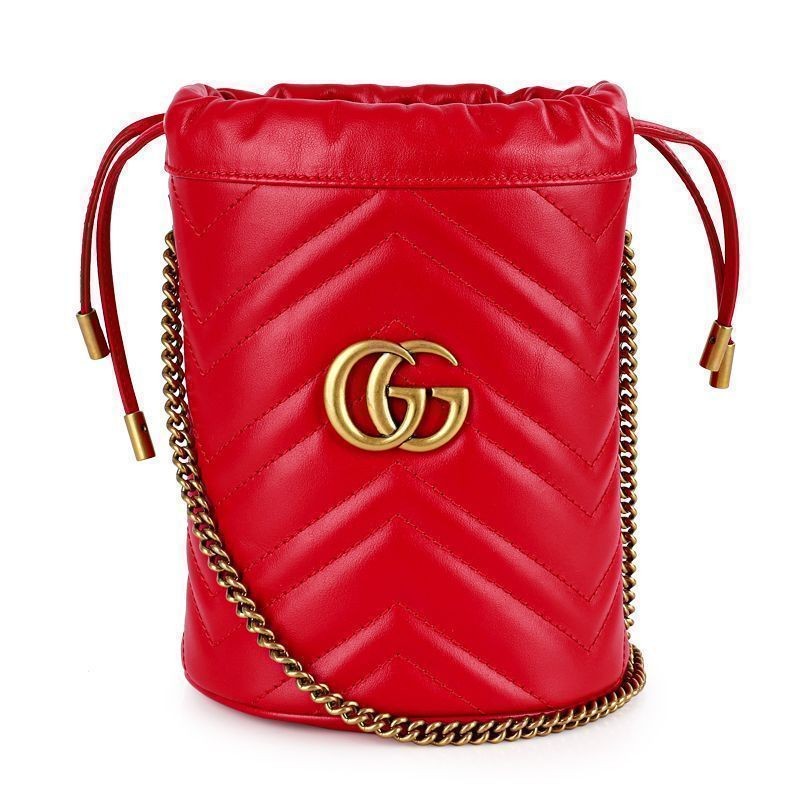 Gucci GG Matelassé Mini Bucket Bag in Red for Women