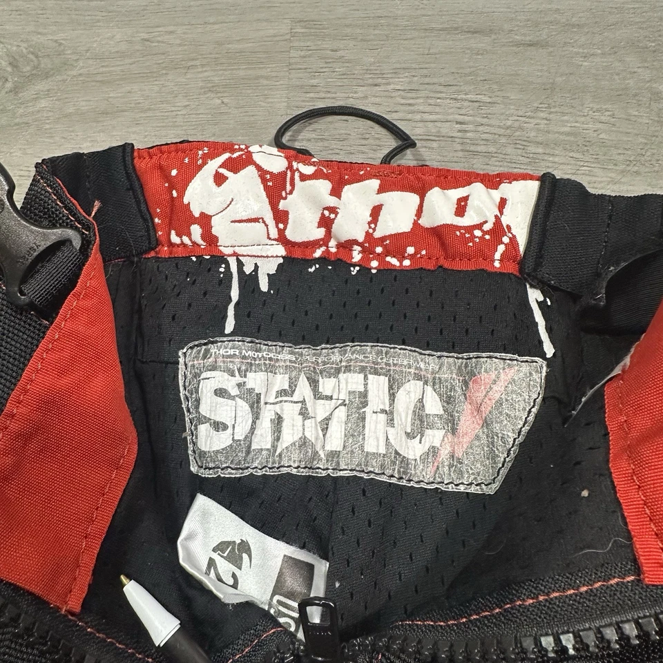 Pantalones cortos convertibles Thor Static Dirt Bike talla 20 negros/rojos Foto 4 de 4