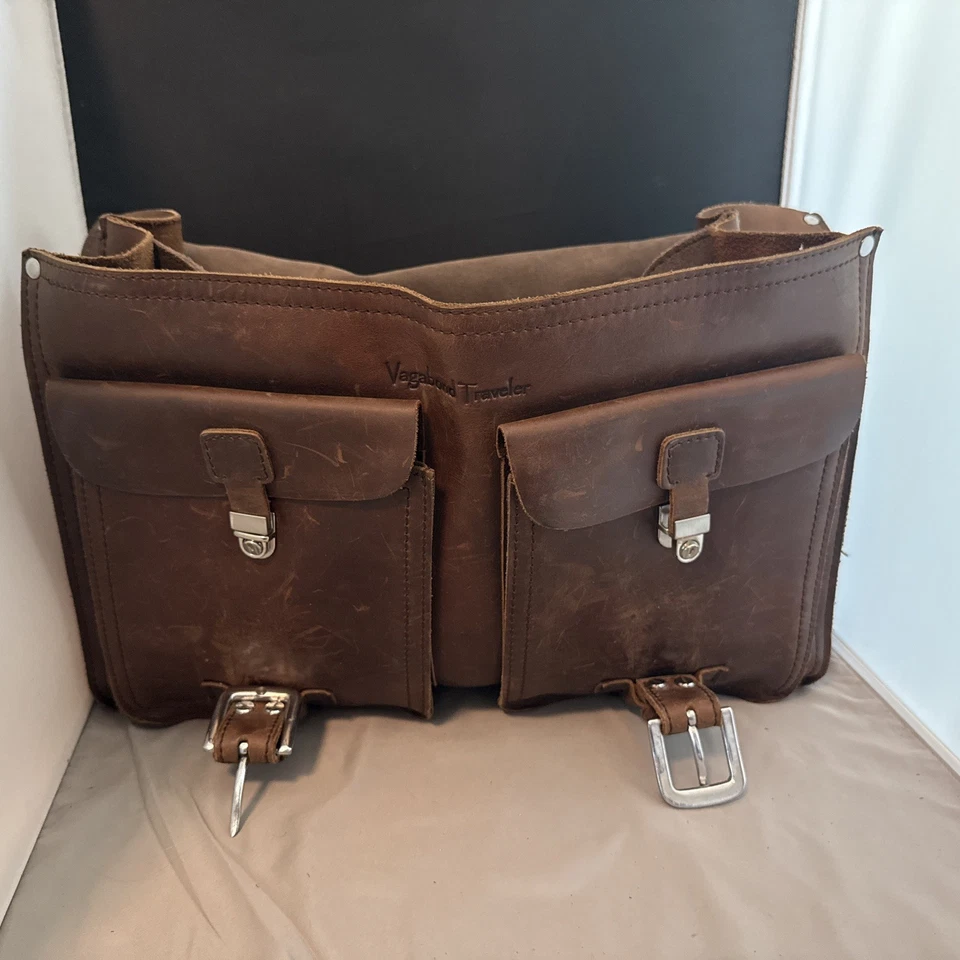 Vagabond Traveler Heavy Duty Cowhide Leather Laptop Bag Briefcase- 18” wide x 8” - Image 2 of 4