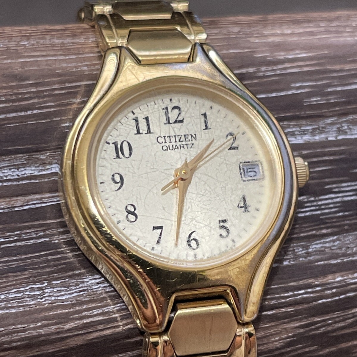 Citizen Excled レディース時計 シルバー/ゴールド CITIZEN Quartz Silver/Gold Tone 6000-075692 M Women's Watch