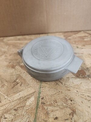 Nice Appleton Electric Products Powertite Flip Up End Cap 3-1/4'' Diameter Metal