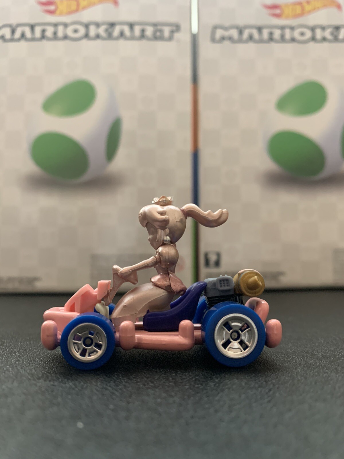 Custom hot wheel Mario Kart SDCC Pink Gold Princess Peach (Authentic
