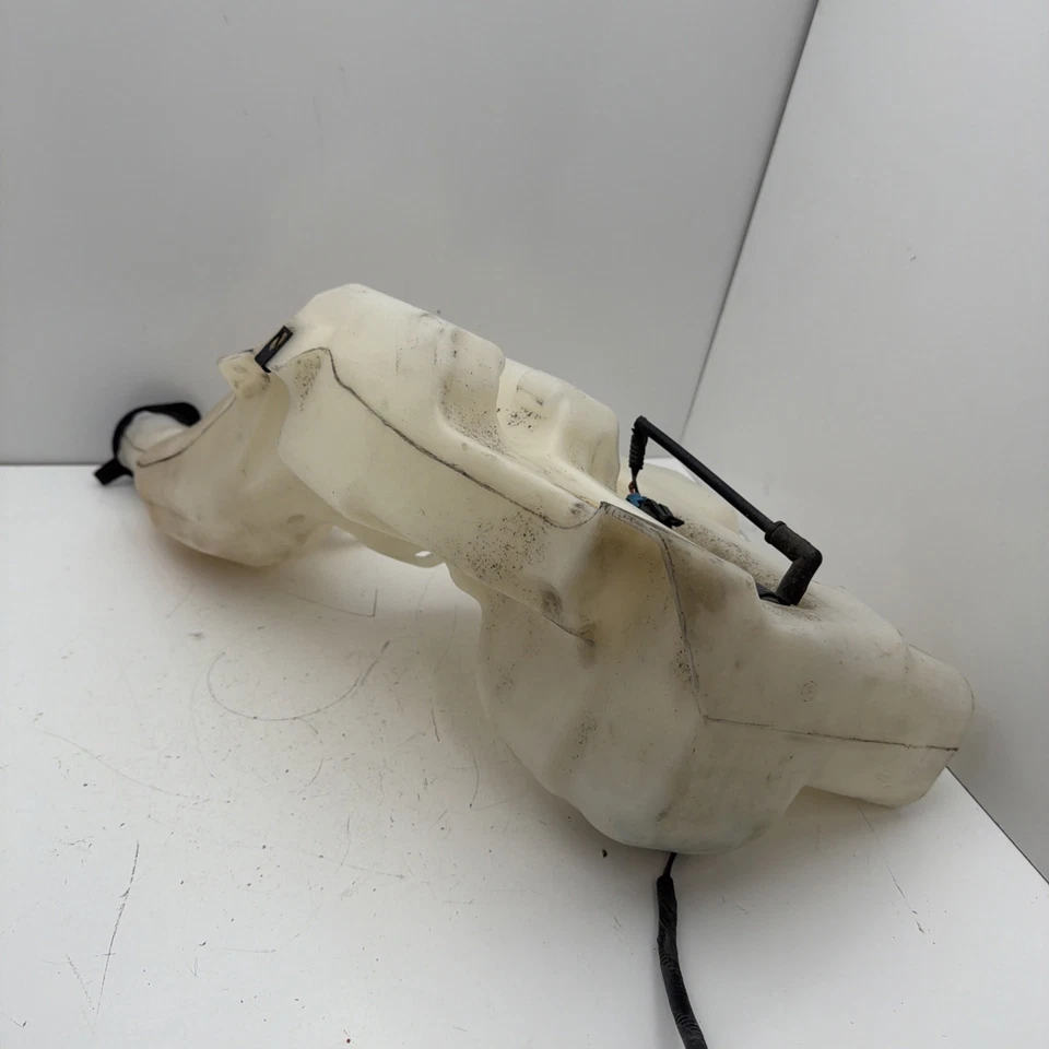 2005-11 CADILLAC STS WINDSHIELD WIPER WASHER FLUID RESERVOIR MOTOR PUMP 24024984 - Image 3 of 4