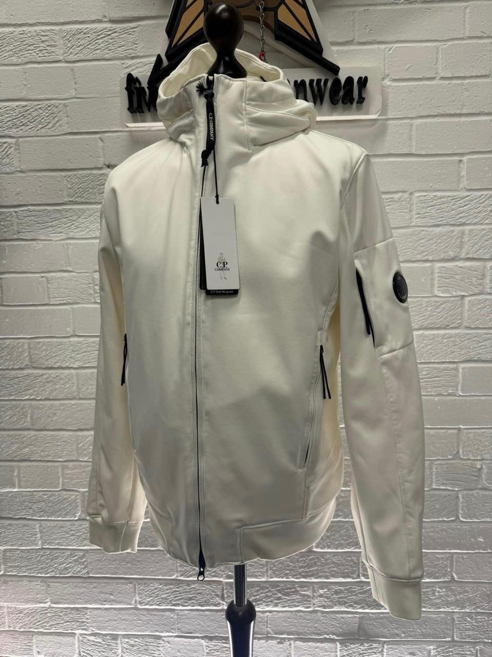 CP Company 003A C.P. Shell-R Jacket in white.  • Eu 50 / Large.    / P2P 22”. thumbnail 7