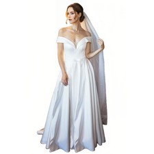 1 Tier Bridal Wedding Veil Pearl Chapel Length Tulle with Comb Hair Accessory