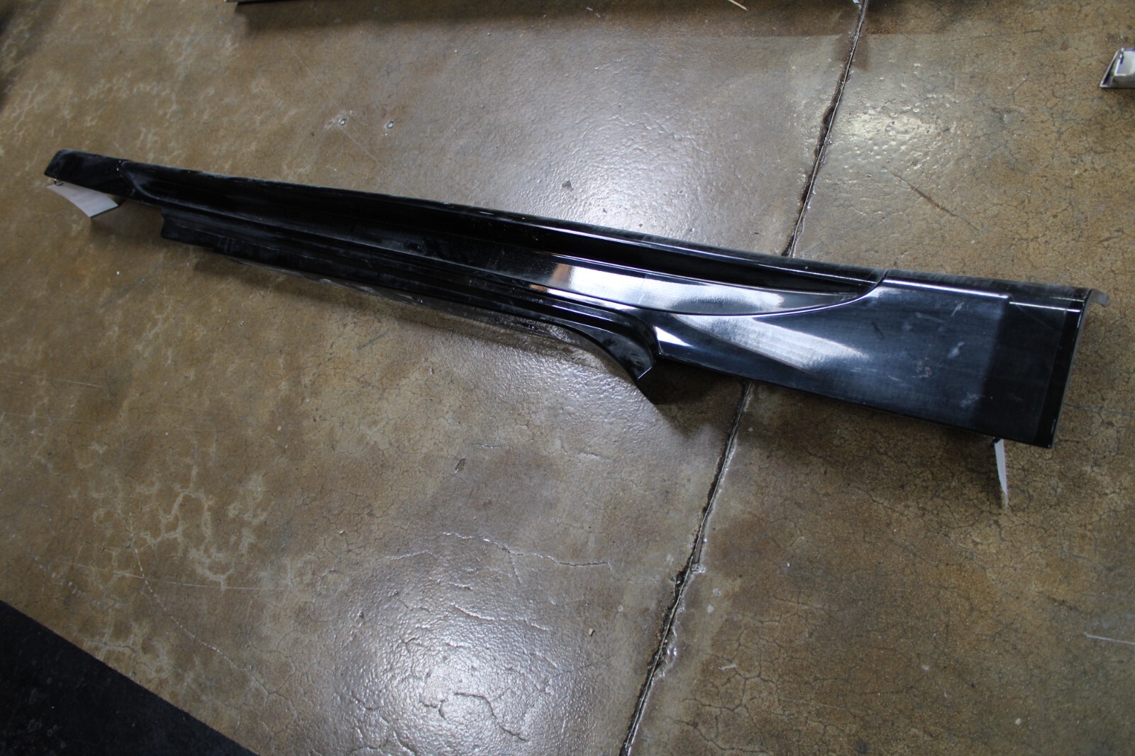 Maserati Granturismo, RH, Right, Rocker Panel, Minor Dmg, Used, P/N 980145170