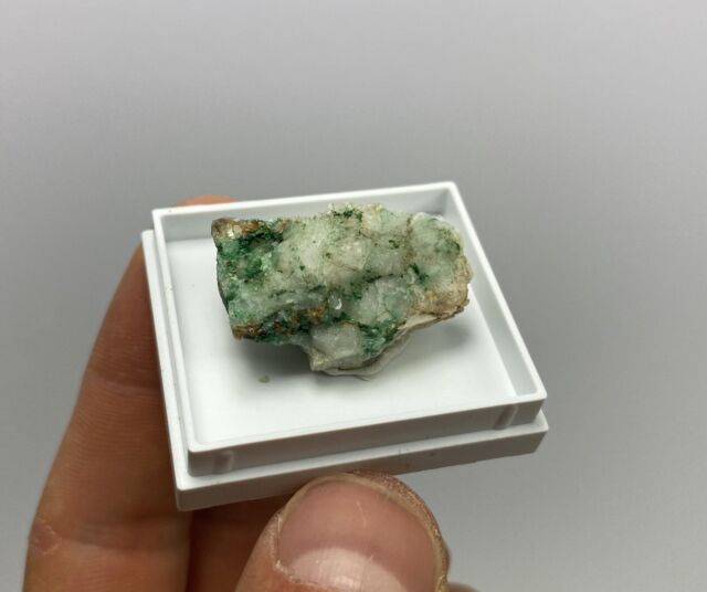 Malachit Zeiritzkampel Stmk. Öst. Mineralien (2 8 x 1 5 x 1 5 cm)