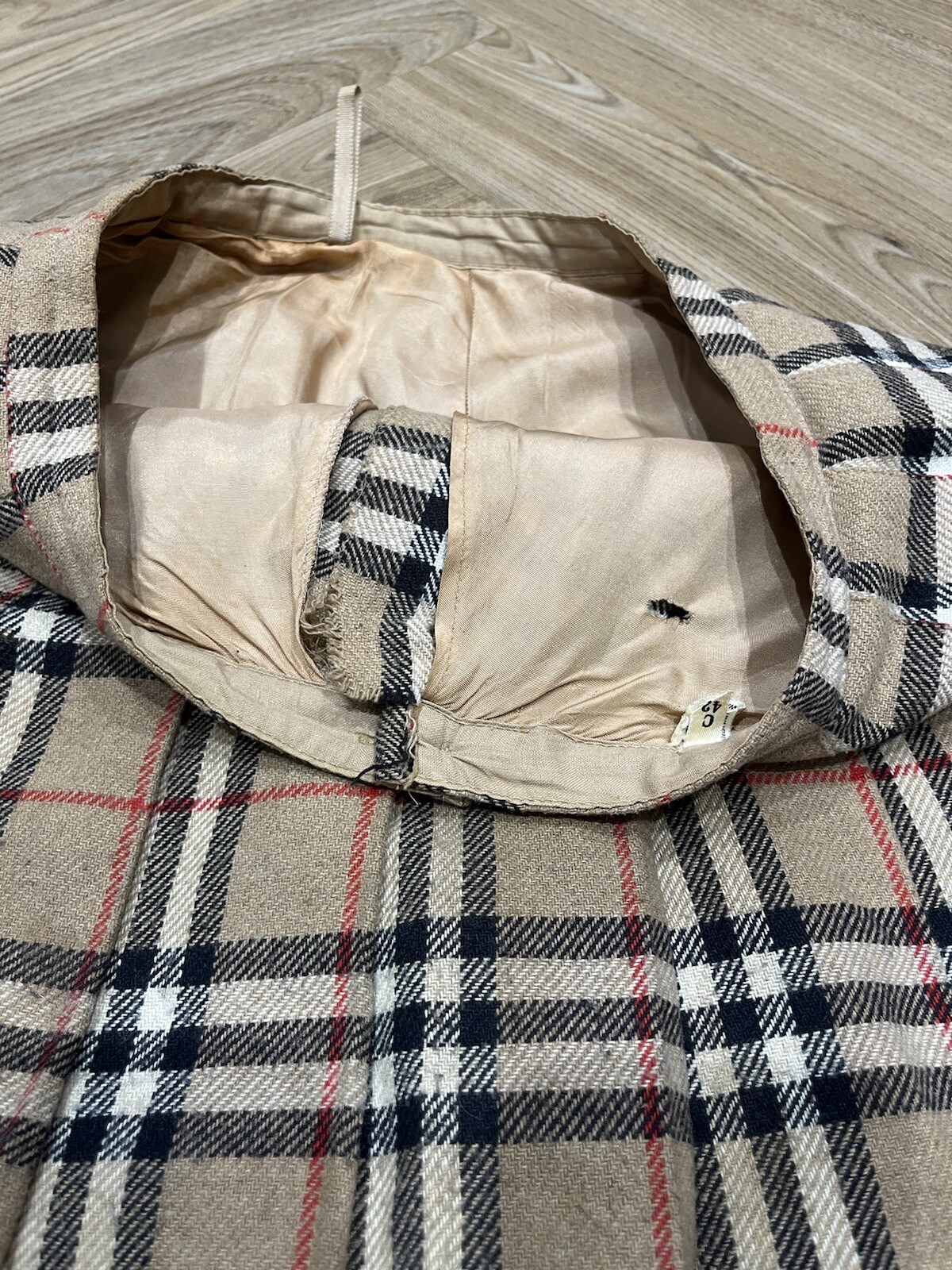 Picture 4 of 9