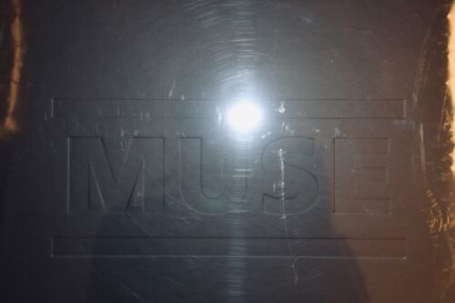 Muse The Resistance Deluxe Box Set - NUOVO - SIGILLATO - LP/CD/DVD/USB MEMORY - Afbeelding 1 van 3