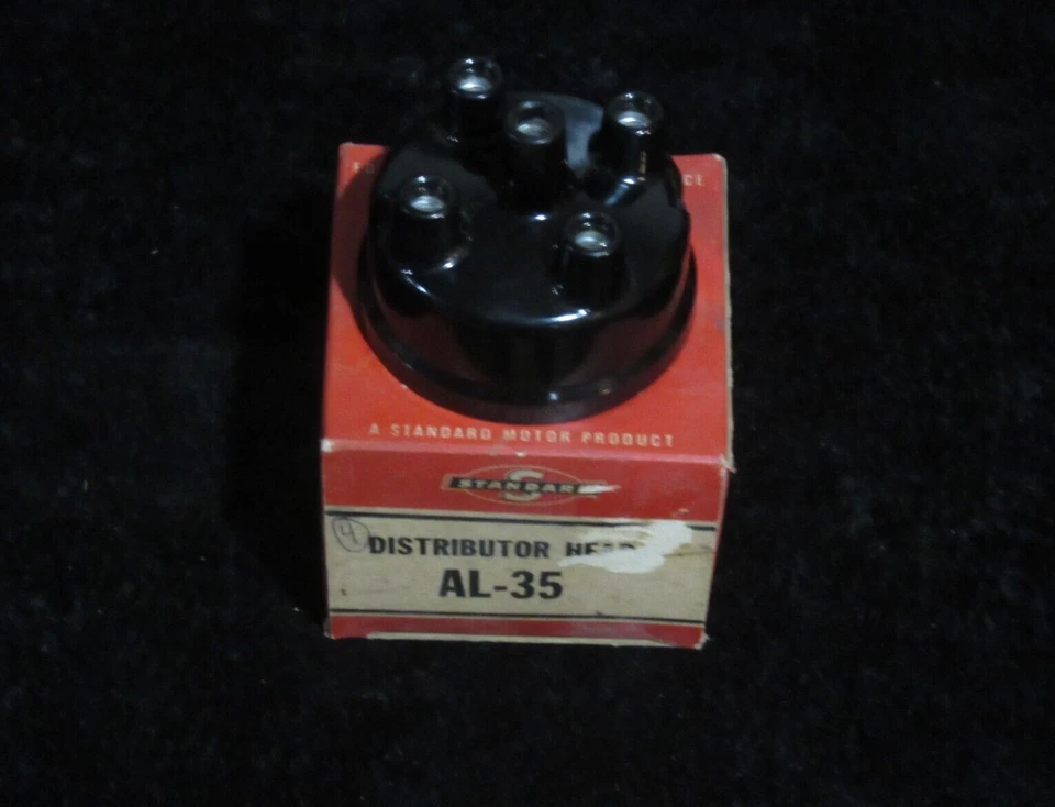 NOS 1941-1969 Jeep Willys & Case John Deere Tractors Standard Distributor Cap - Изображение 3 из 4