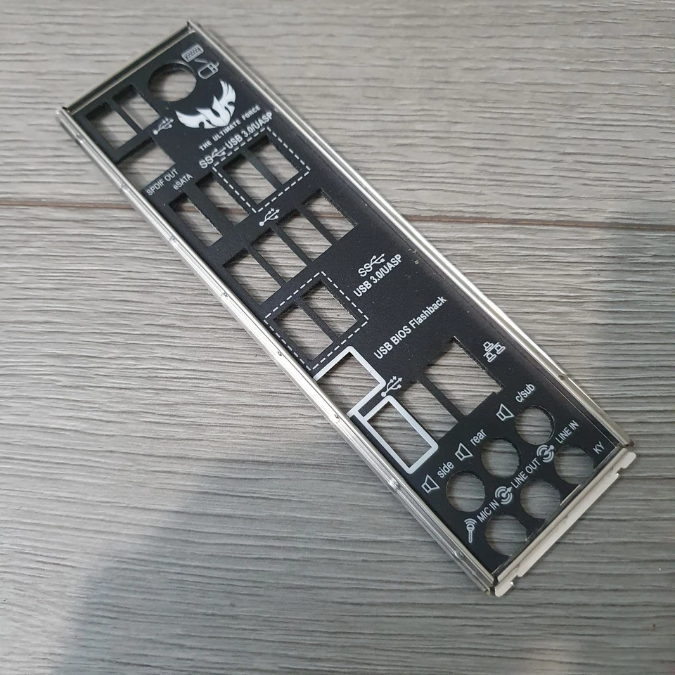 ASUS Sabertooth 990FX R2.0 Motherboard AMD Phenom II Cpu Noctua Cooler + Fan - Image 4 of 4