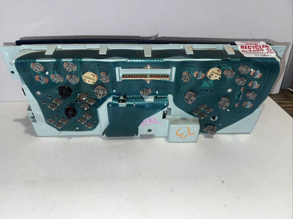 1999 - 2000 凯迪拉克凯雷德仪器速度计集群规 16244965 287k — 第 2/2 张图片