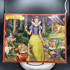 Vintage Disney Snow White and the Seven Dwarfs. Jaymar Specialty puzzle.