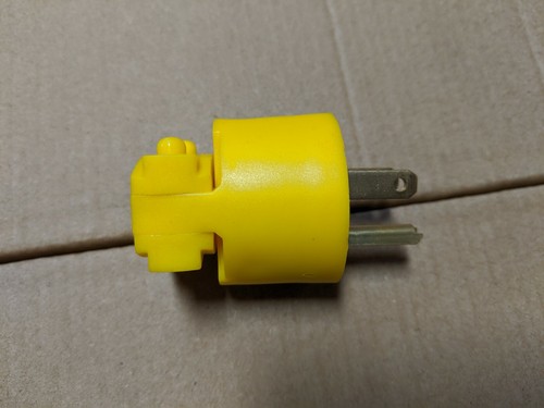 10 piezas comercial 15A 125V 2 polos 3 hilos cable de vinilo amarillo enchufe NEMA 5-15P - Imagen 4 de 5