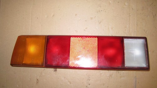 VW Santana 32b Rückleuchte Rücklicht links Hella 325945111A