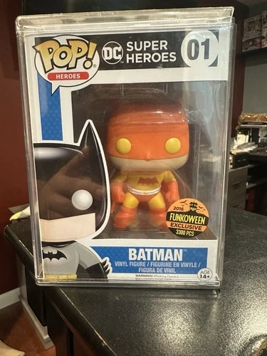 Funko Pop DC Batman #01 -  2016 FUNKOWEEN  Candy Corn Exclusive Retired
