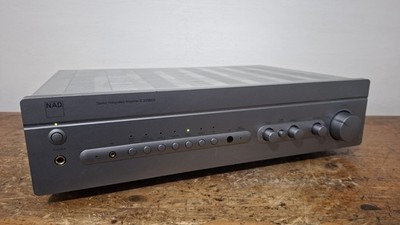 NAD C325BEE Vollverstärker.