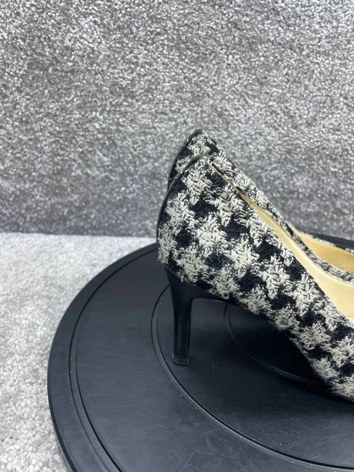 Chanel Heels Womens Size 39 Eu 8.5 Us Pump Black White Tweed Stiletto Slip On - Image 3 of 4